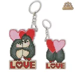 Брелок для вишивки хрестиком на пластиковій канві "Солодка парочка: Пінгвіни", VPC_053