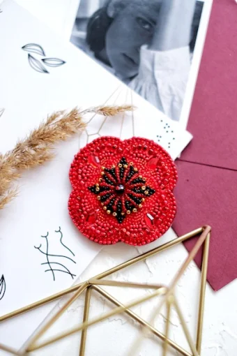 Набір для створення прикраси "Мак" 