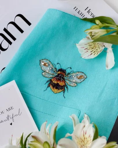 Набір для вишивки хрестиком на одязі &quot;Золота бджілка&quot; 