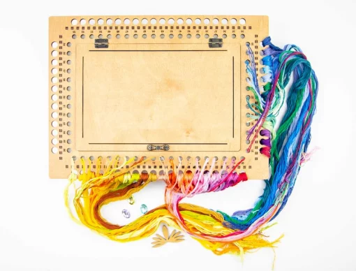 Органайзер-парковка з отворами для намотки ниток Тканина ТМ Embroidery Craft Органайзер під процес 35х26х6 66 отворів волоський горіх OG-071