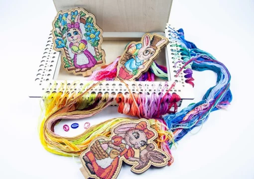 Органайзер-парковка з отворами для намотки ниток Русалка ТМ Embroidery Craft Органайзер під процес 35х26х6 66 отворів слонова кістка OG-072