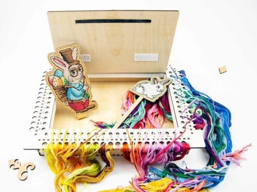 Органайзер-парковка з отворами для намотки ниток Фея ТМ Embroidery Craft Органайзер під процес 35х26х6 66 отворів слонова кістка OG-074