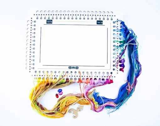 Органайзер-парковка з отворами для намотки ниток Тканина ТМ Embroidery Craft Органайзер під процес 35х26х6 66 отворів слонова кістка OG-075