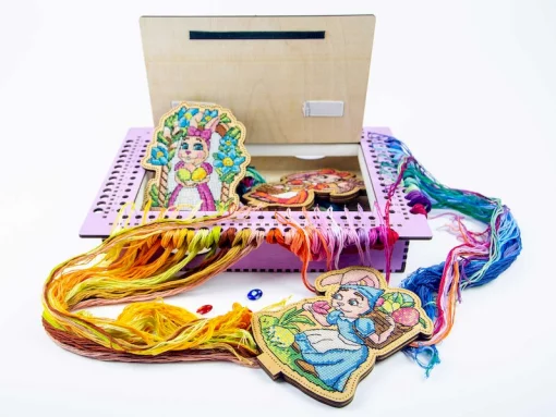 Органайзер-парковка з отворами для намотки ниток Фея ТМ Embroidery Craft Органайзер під процес 35х26х6 66 отворів лаванда OG-078