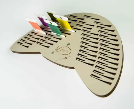 Підставка для бобін (шпуль) ТМ Embroidery Craft з магнітом для голок 45 прорізів. Прорізи з фіксатором 24*13 кава з молоком PB-002m